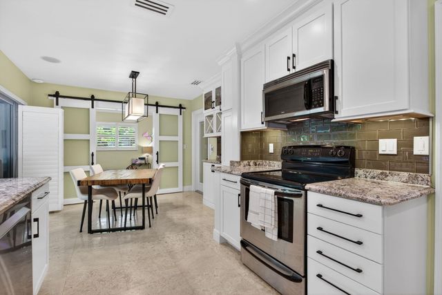 2812 NW 12th Avenue, Wilton Manors, FL 33311