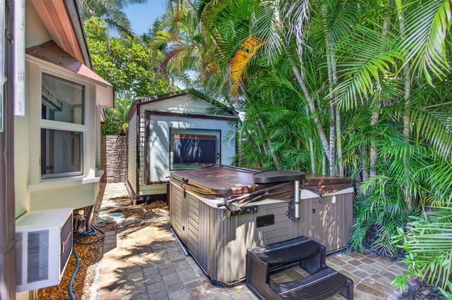 2812 NW 12th Avenue, Wilton Manors, FL 33311