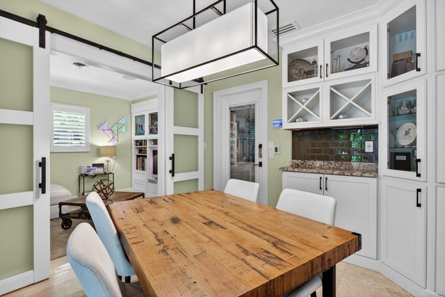 2812 NW 12th Avenue, Wilton Manors, FL 33311