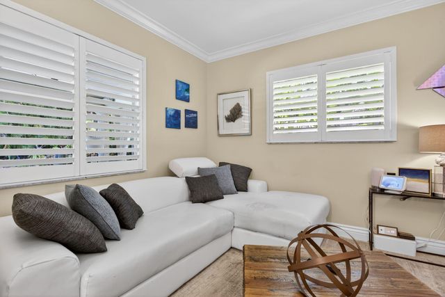 2812 NW 12th Avenue, Wilton Manors, FL 33311