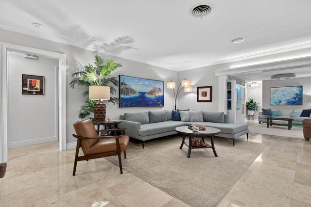 2812 NW 12th Avenue, Wilton Manors, FL 33311