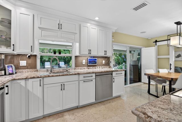 2812 NW 12th Avenue, Wilton Manors, FL 33311