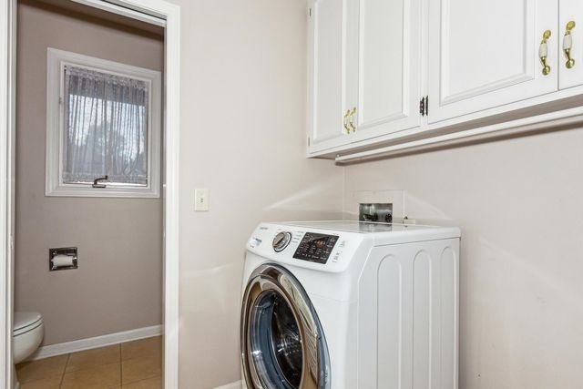 8509 E Stoneridge Ln, Wichita, KS 67206