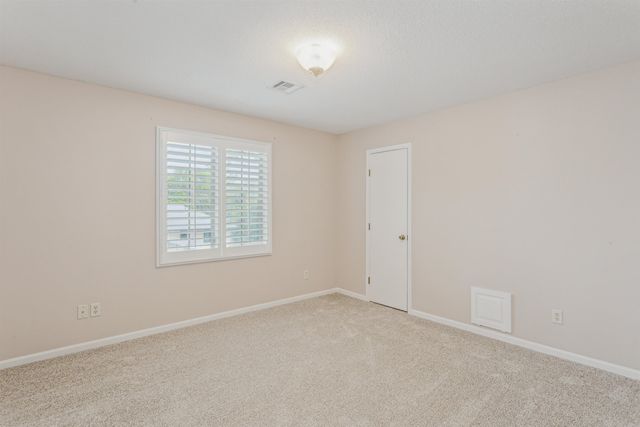 8509 E Stoneridge Ln, Wichita, KS 67206