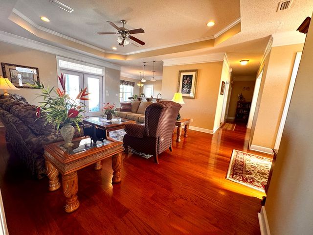 112 Cannondale Cir, Cowarts, AL 36321