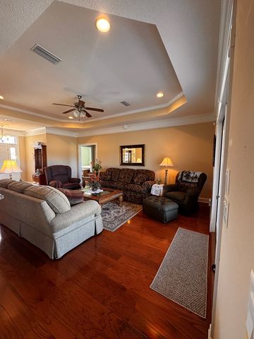 112 Cannondale Cir, Cowarts, AL 36321