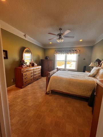 112 Cannondale Cir, Cowarts, AL 36321