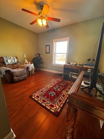 112 Cannondale Cir, Cowarts, AL 36321