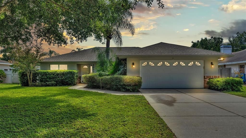 Image 3 of property listing at 2232 PALMVIEW CIRCLE W, Auburndale, FL 33823