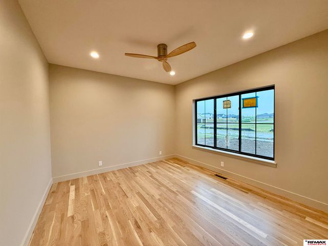 9549 Elm Creek Road, Lincoln, NE 68520