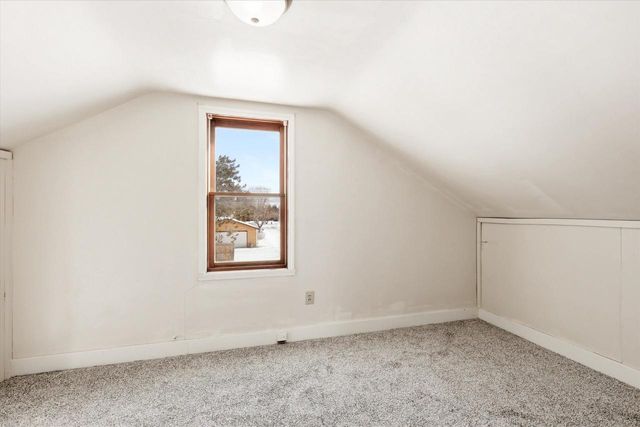 712 LOUISA STREET, Crivitz, WI 54114