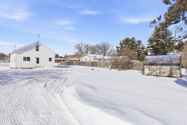 712 LOUISA STREET, Crivitz, WI 54114