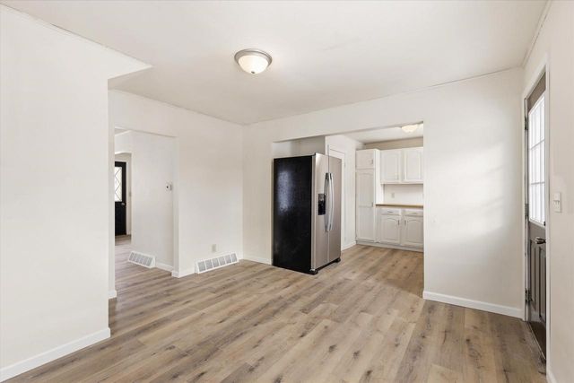 712 LOUISA STREET, Crivitz, WI 54114