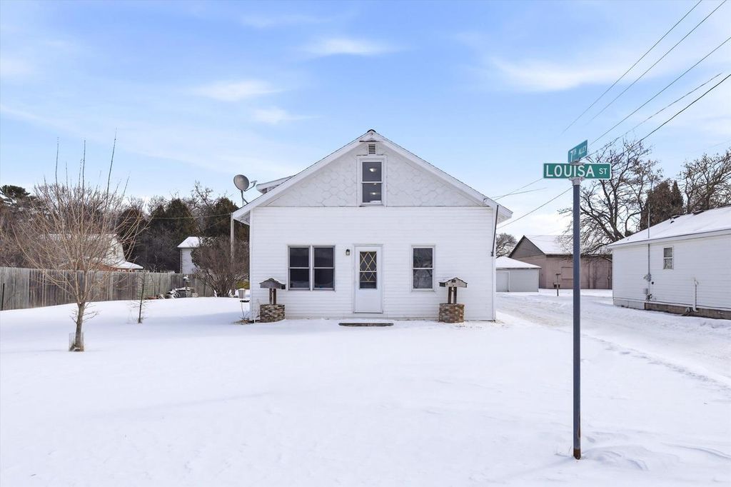 712 LOUISA STREET, Crivitz, WI 54114