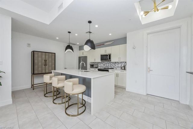 1111 Central AVE # 401, Naples, FL 34102