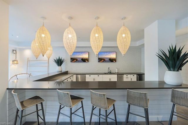 1111 Central AVE # 401, Naples, FL 34102