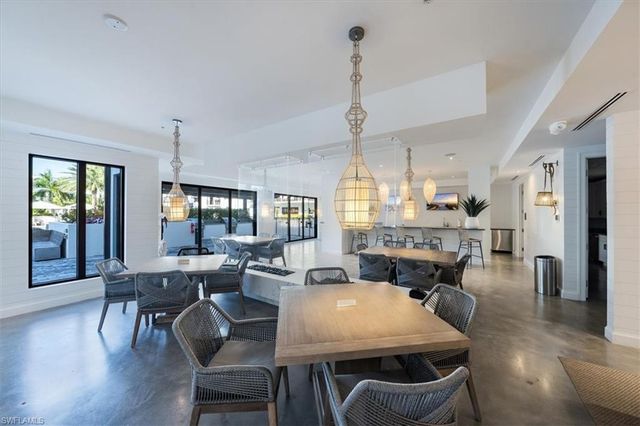 1111 Central AVE # 401, Naples, FL 34102