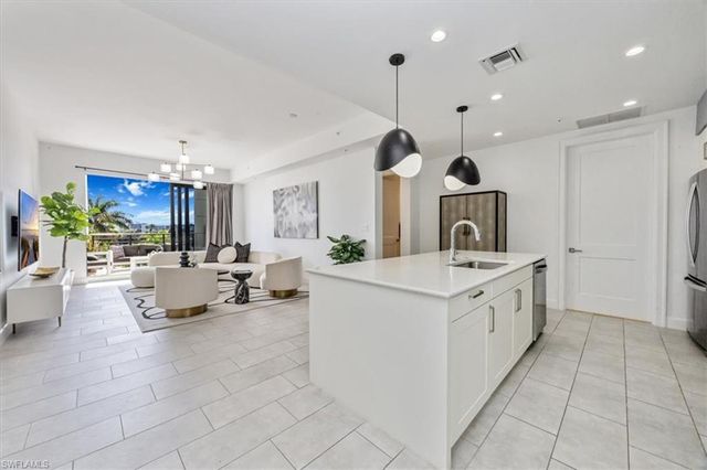 1111 Central AVE # 401, Naples, FL 34102