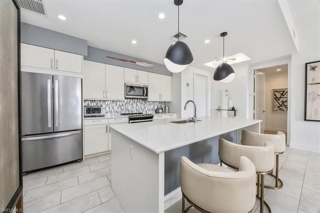 1111 Central AVE # 401, Naples, FL 34102