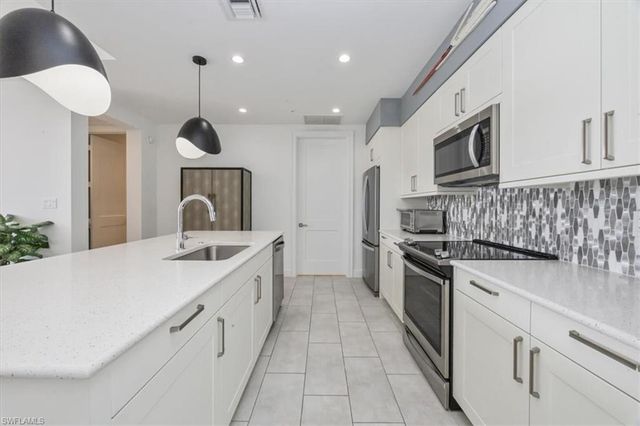 1111 Central AVE # 401, Naples, FL 34102