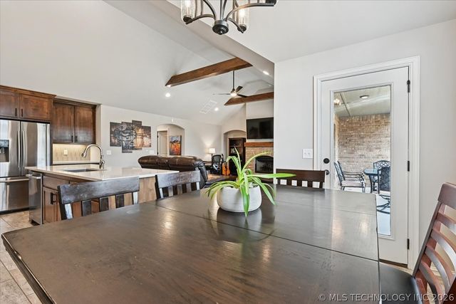 5433 Skylane Drive, Sand Springs, OK 74063