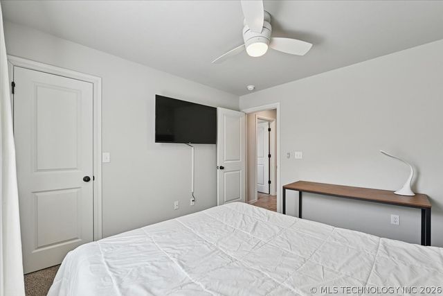 5433 Skylane Drive, Sand Springs, OK 74063