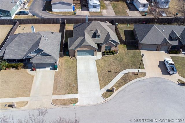 5433 Skylane Drive, Sand Springs, OK 74063