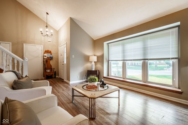 1642 Waterford Drive, Zionsville, IN 46077