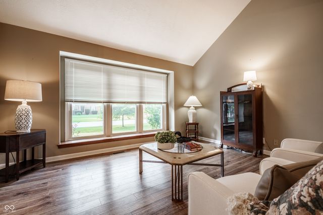 1642 Waterford Drive, Zionsville, IN 46077