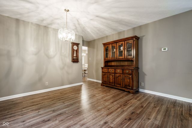 1642 Waterford Drive, Zionsville, IN 46077