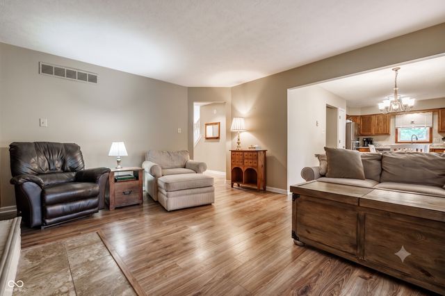 1642 Waterford Drive, Zionsville, IN 46077
