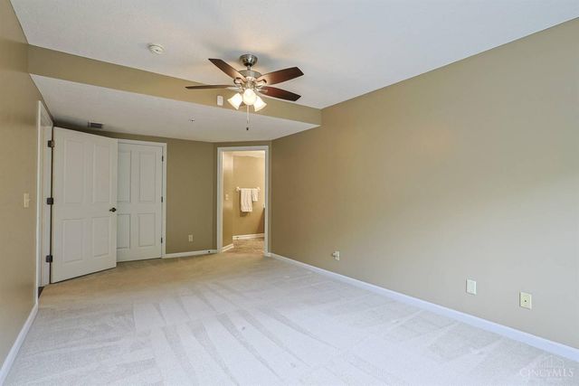 206 Edinburgh Lane, Springdale, OH 45246