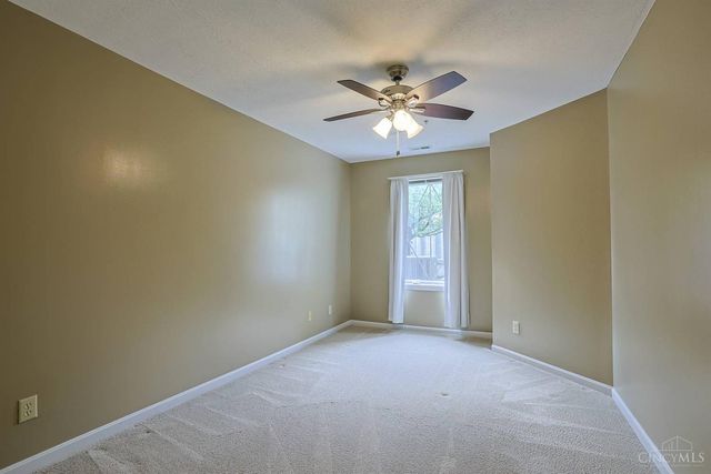 206 Edinburgh Lane, Springdale, OH 45246