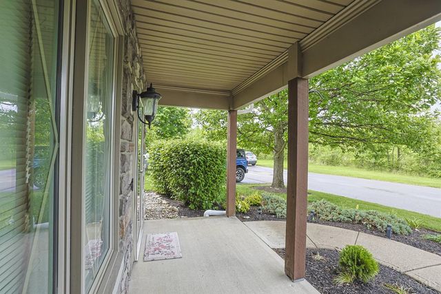 206 Edinburgh Lane, Springdale, OH 45246
