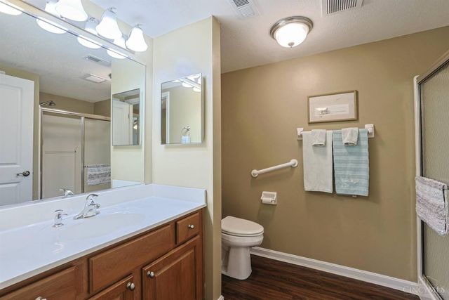 206 Edinburgh Lane, Springdale, OH 45246