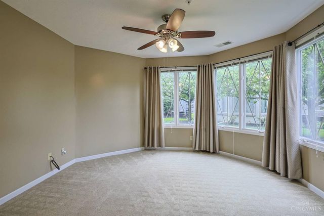 206 Edinburgh Lane, Springdale, OH 45246