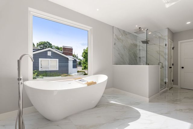42 Woodbine Circle, Needham, MA 02494