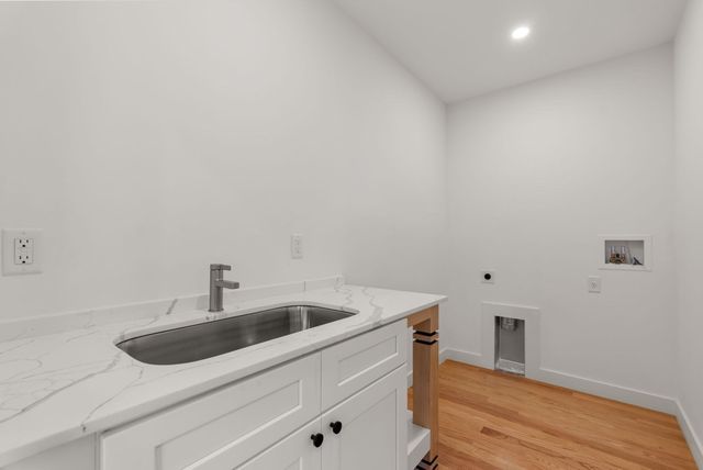 42 Woodbine Circle, Needham, MA 02494