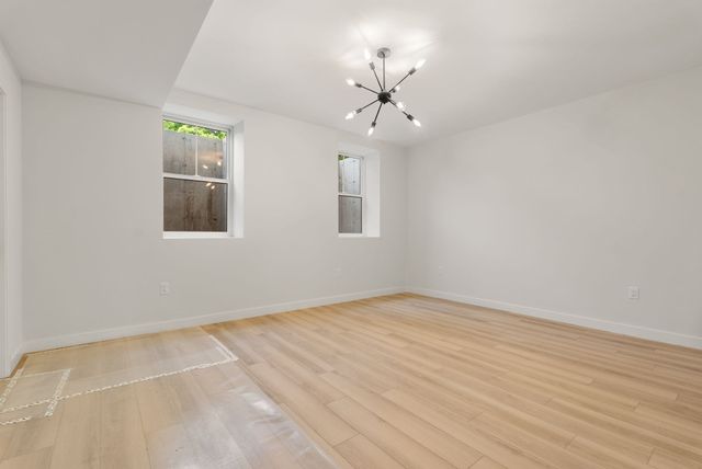 42 Woodbine Circle, Needham, MA 02494