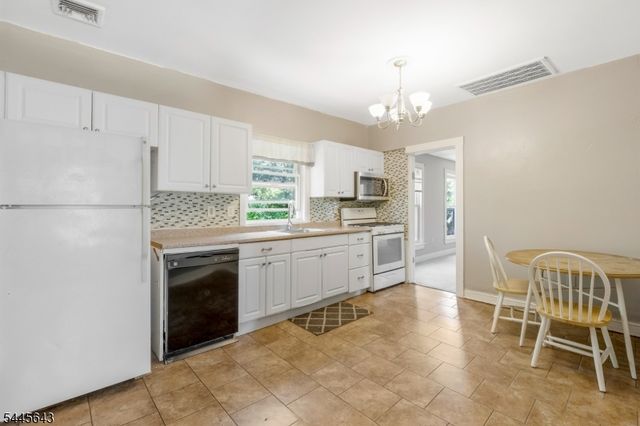41 Elizabeth St, South Bound Brook Boro, NJ 08880