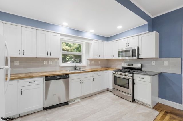 41 Elizabeth St, South Bound Brook Boro, NJ 08880
