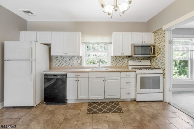 41 Elizabeth St, South Bound Brook Boro, NJ 08880