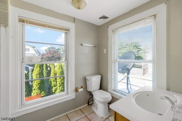 41 Elizabeth St, South Bound Brook Boro, NJ 08880