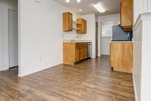 8110 West Gate BLVD B, Austin, TX 78745