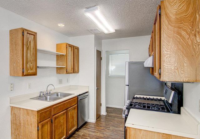 8110 West Gate BLVD B, Austin, TX 78745