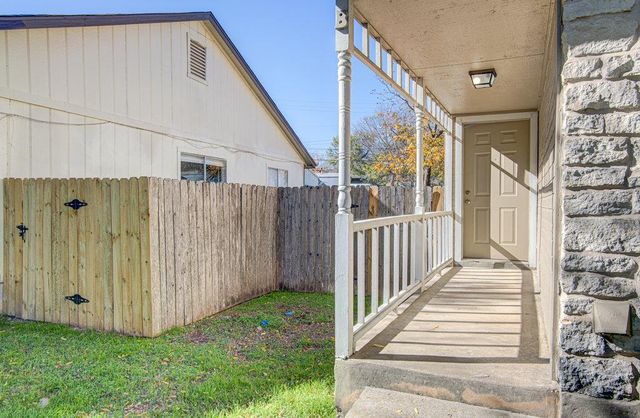 8110 West Gate BLVD B, Austin, TX 78745