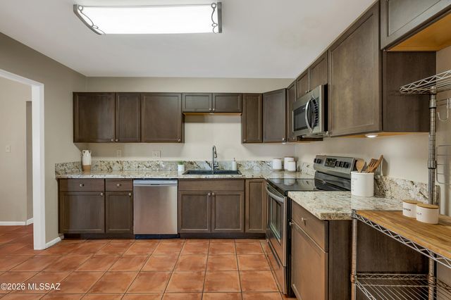 5338 E 2nd Street, Tucson, AZ 85711