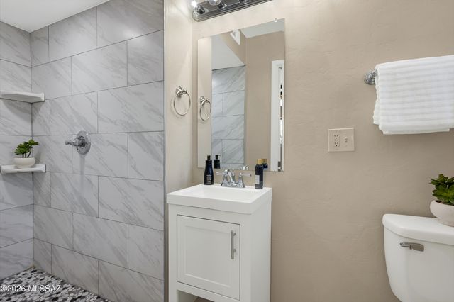 5338 E 2nd Street, Tucson, AZ 85711