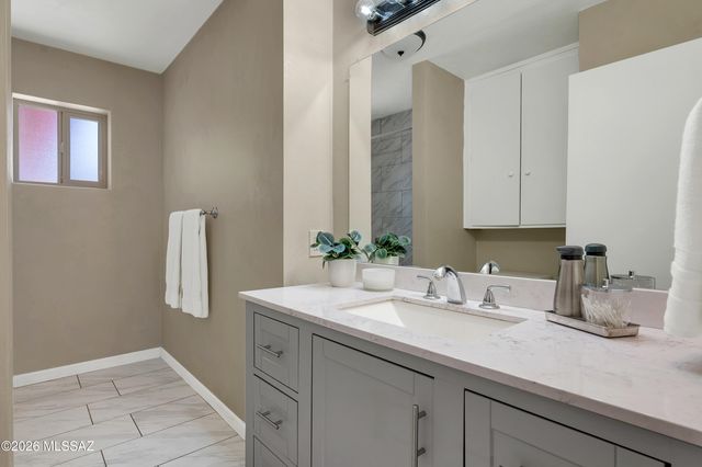 5338 E 2nd Street, Tucson, AZ 85711