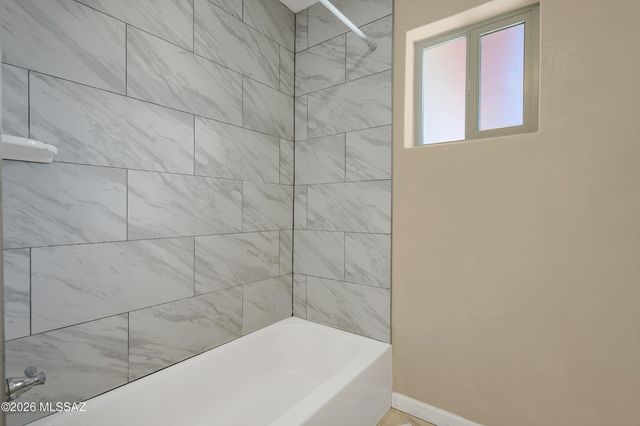 5338 E 2nd Street, Tucson, AZ 85711